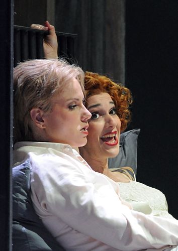 DSC_5109_ElinaGaranca_JulianeBanse Wiener Staatsoper: LA CLEMENZA DI TITO - Inszenierung Jürgen Flimm. Premiere 17.5.2012. Elina Garanca, Juliane Banse. Foto: Barbara Zeininger