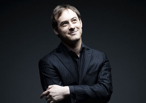 Jonathan Cohen, Conductor Photo: Marco Borggreve