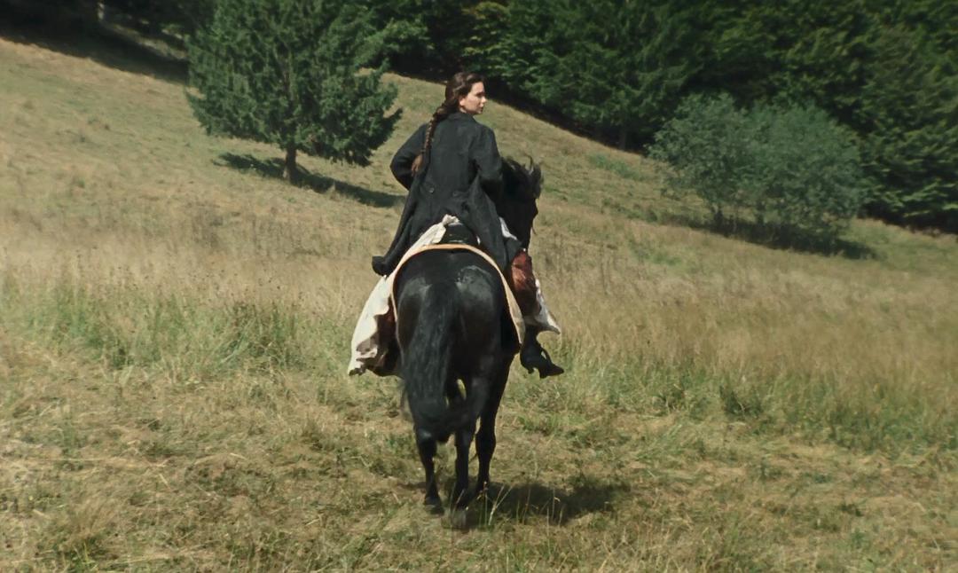 Abigail_horse_riding